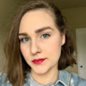 Meet your Posher, Larissa